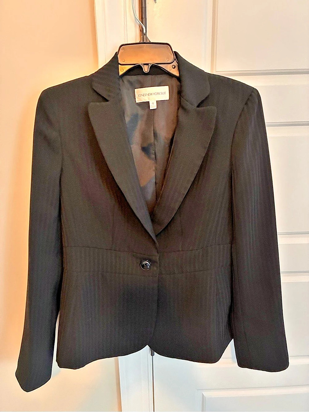 Jones New York Black Pinstripe Blazer Size 4